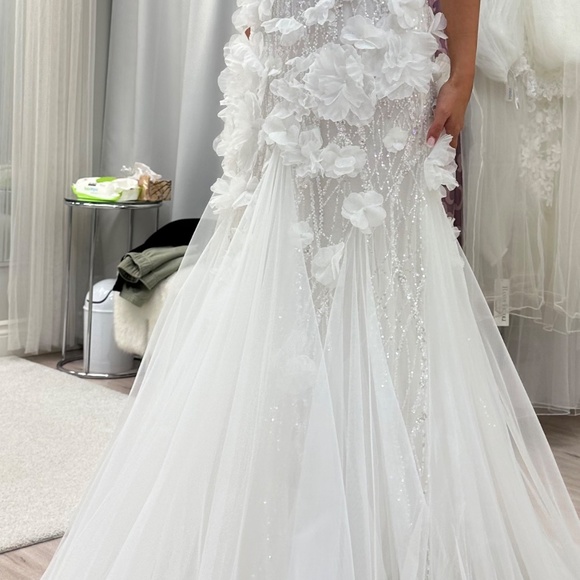 Millanova Edrina Wedding Gown - Picture 4 of 6